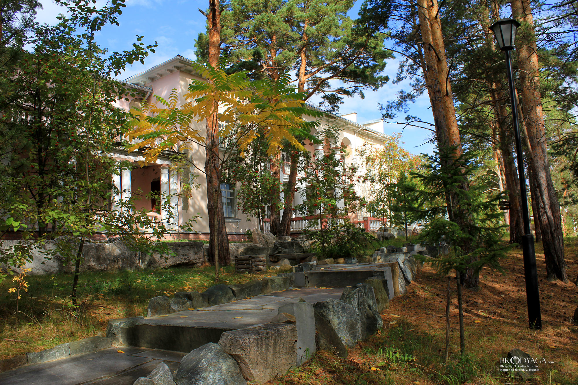 Hotel Sosnovy Bor, Kamensk Uralskiy (Пансионат-гостиница Сосновый Бор, Каменск Уральский)